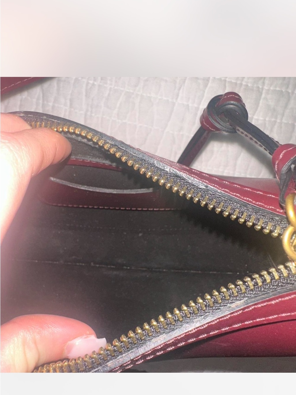 ISABEL MARANT
Oskan Moon studded leather shoulder bag
Burgundy color - Picture 5 of 6